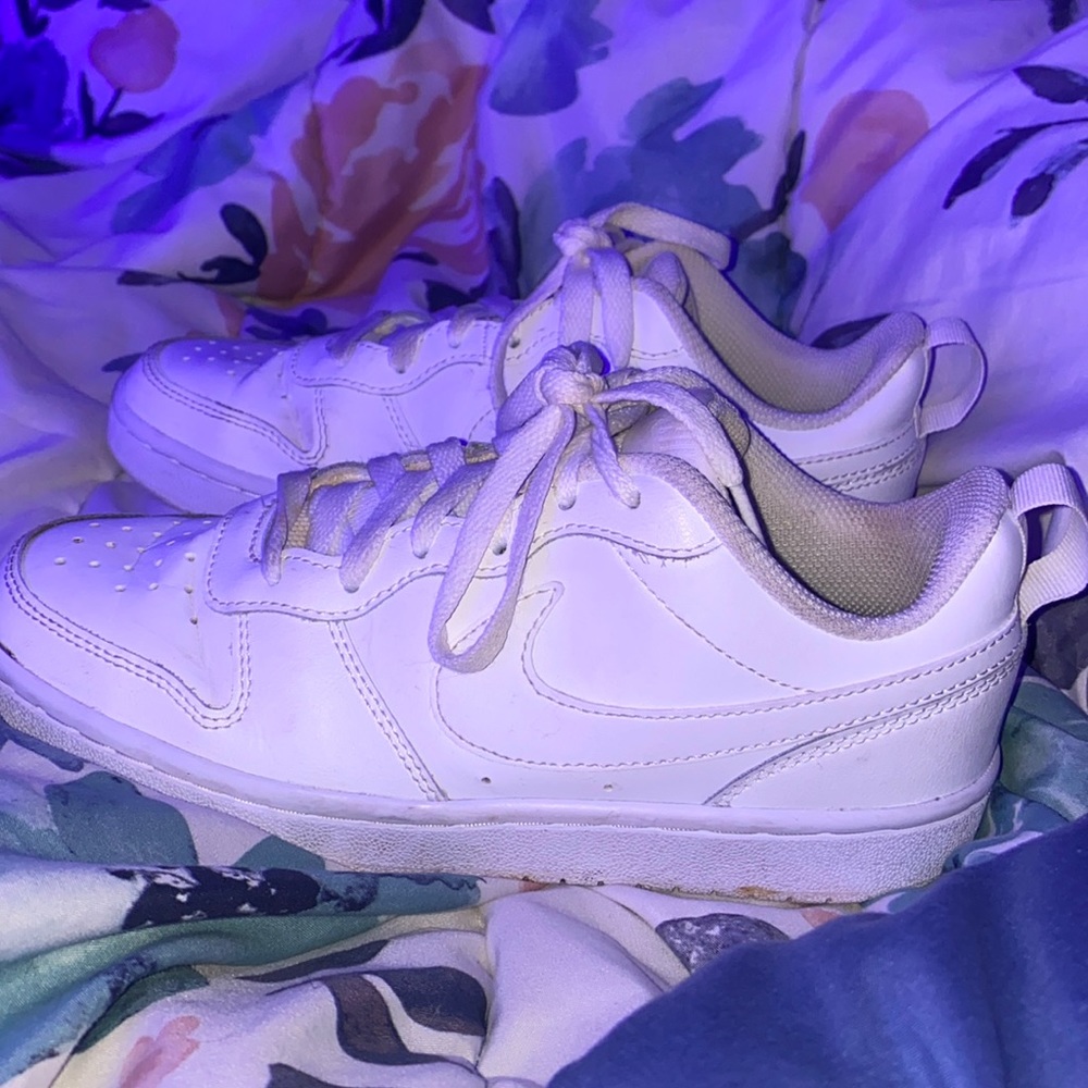 size 4 white court visions
